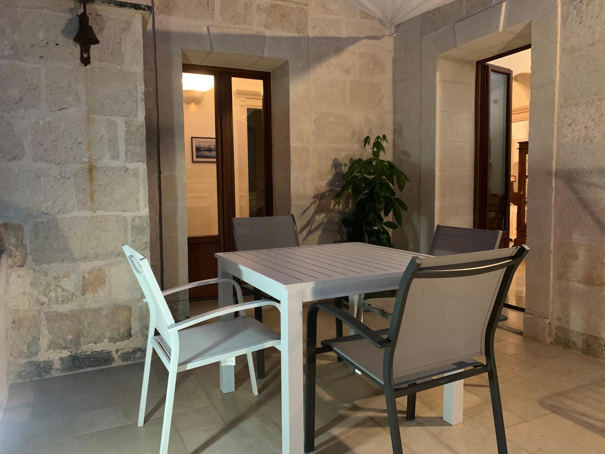 Palazzo Dei Gesuiti مونوبولي المظهر الخارجي الصورة